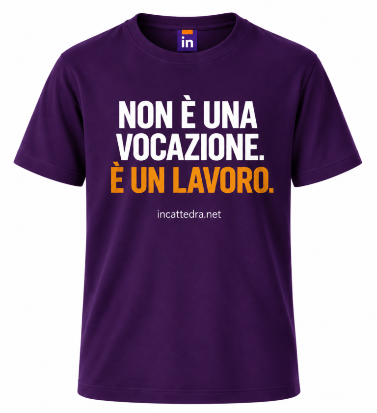 T-shirt viola InCattedra — «Non è una vocazione. È un lavoro.»